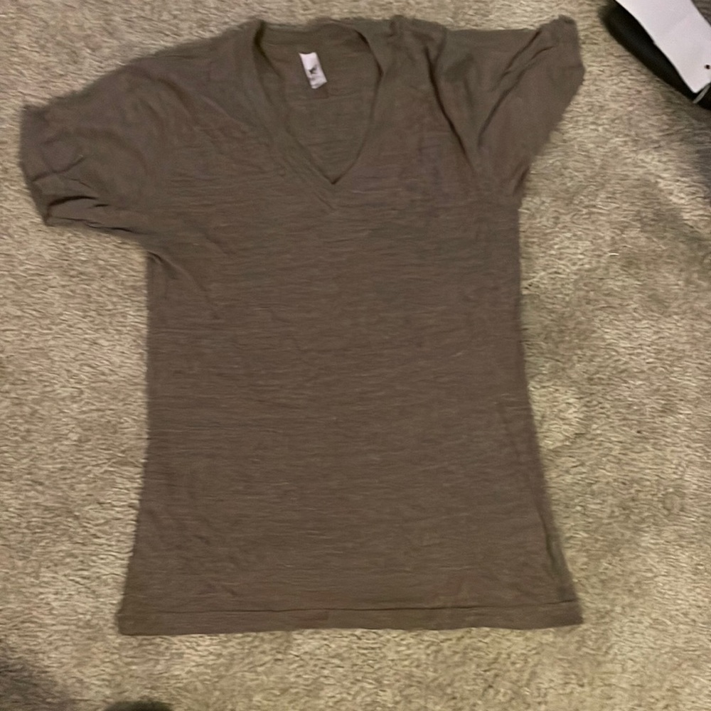 V neck tee